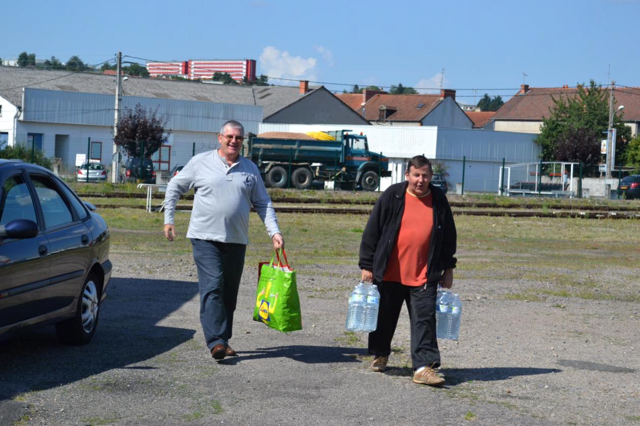 Le binôme apporte la logistique