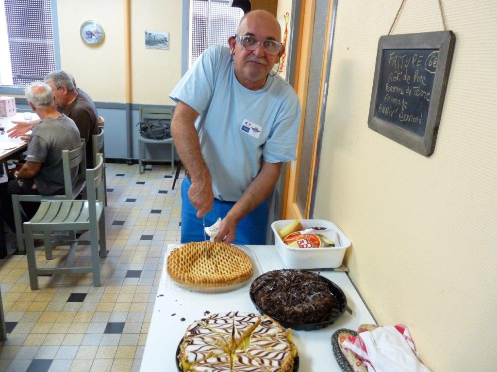 Bernard à la coupe de la tarte